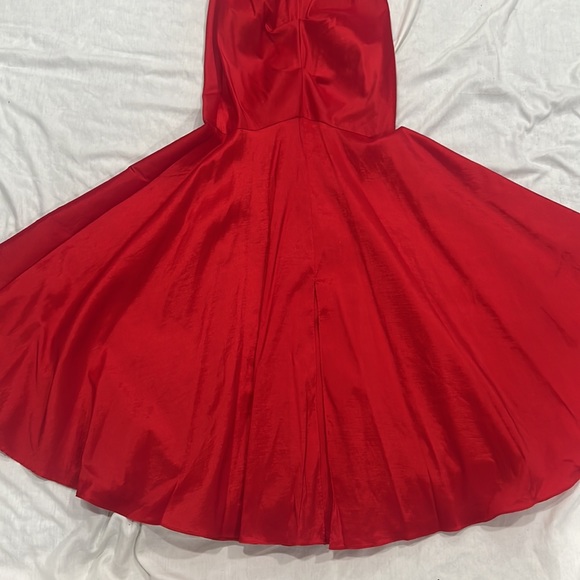 Red dress-macys /Floral Headband. - Picture 5 of 12